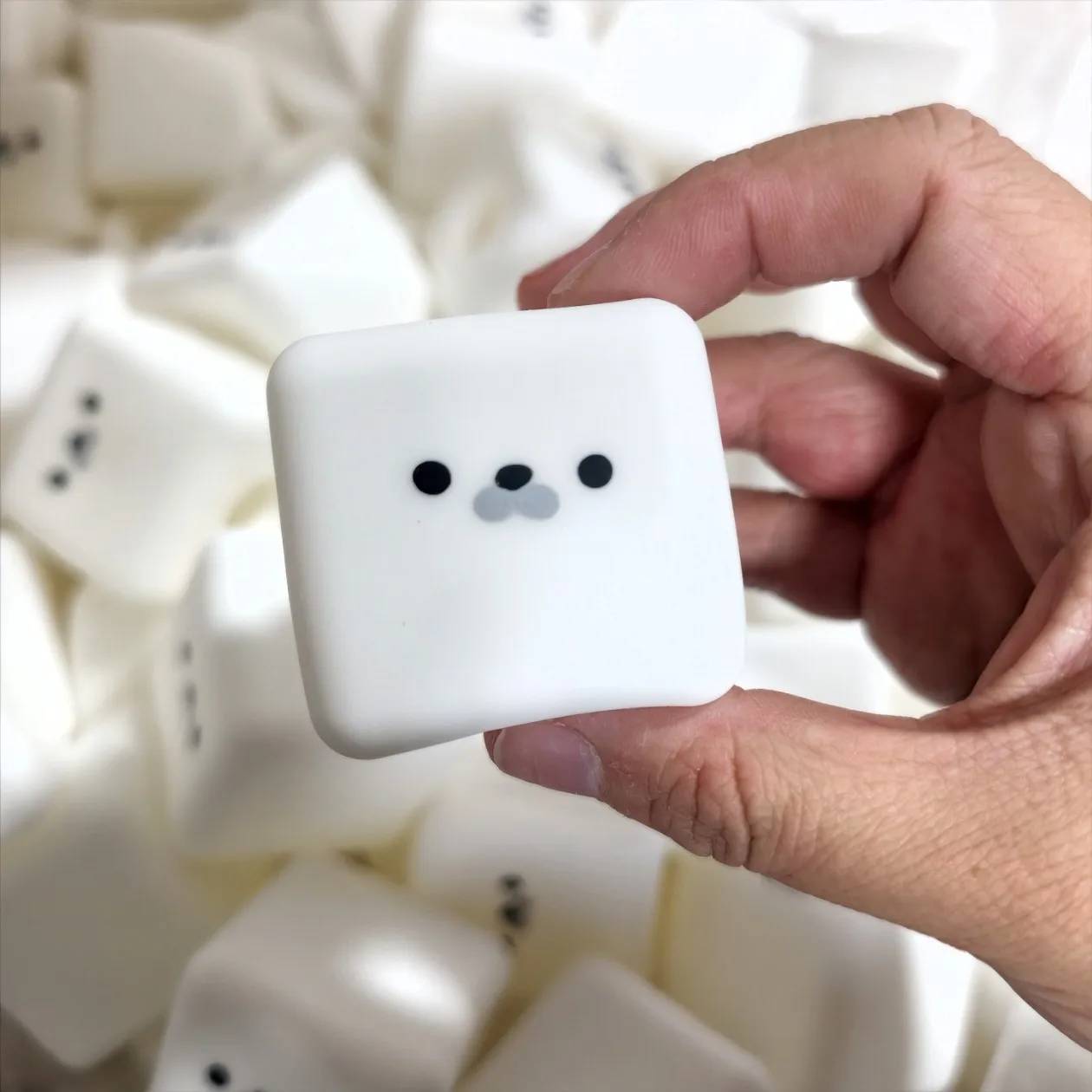 Bola antiestresse fofa de foca - Building Blocks avaliação e preço